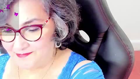 Snapshot of cataleya_mom_ chatting on 09.14.25 cataleya  online show from 09.14.25