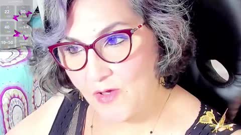 Snapshot of cataleya_mom_ chatting on 09.17.25 cataleya  online show from 09.17.25