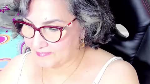 Snapshot of cataleya_mom_ chatting on 09.24.25 cataleya  online show from 09.24.25