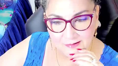 Snapshot of cataleya_mom_ chatting on 10.05.25 cataleya  online show from 10.05.25