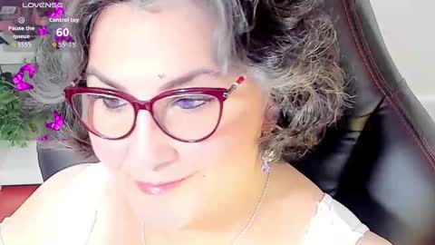 Snapshot of cataleya_mom_ chatting on 10.14.25 cataleya  online show from 10.14.25