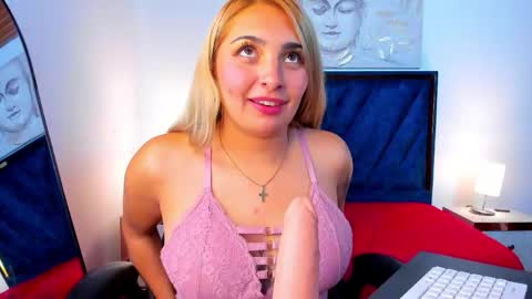 Snapshot of catalina_osorio chatting on 04.29.26 catalina_osorio online show from 04.29.26