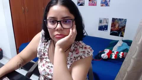 Snapshot of catalinaa_lovee chatting on 09.16.25 catalinaa_lovee online show from 09.16.25