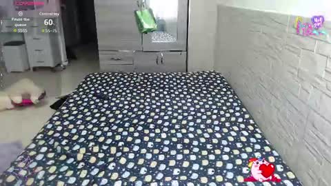 Snapshot of catalinahenao chatting on 06.14.26 cata online show from 06.14.26