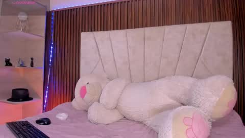 Snapshot of catalleya_f chatting on 05.14.26 catalleya_f online show from 05.14.26