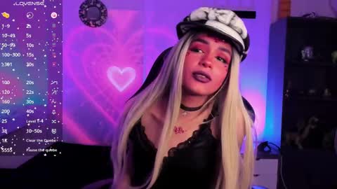 Cat  online show from 02.14.25