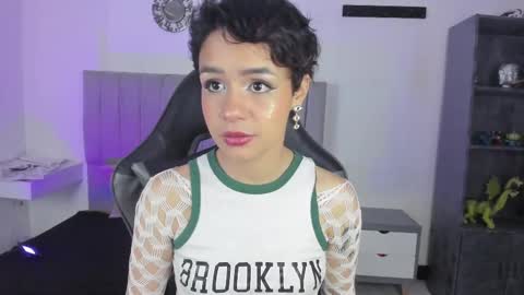 Cat  online show from 02.25.25