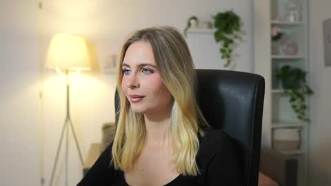 catecrago  online show from 11.25.25