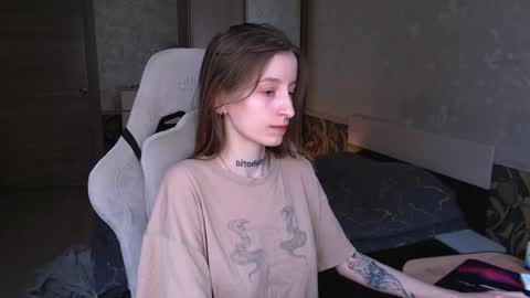 Snapshot of cath_dysphoria_ chatting on 05.09.26 CATH online show from 05.09.26