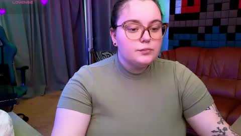 Snapshot of catherineclaire chatting on 07.25.26 catherineclaire online show from 07.25.26
