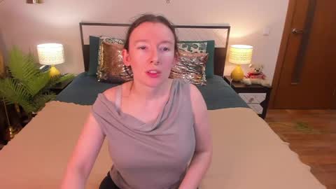 Catrin online show from 04.14.26
