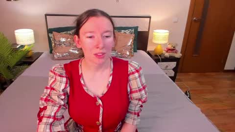 Snapshot of catherinewalls chatting on 05.16.26 Catrin online show from 05.16.26
