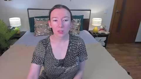 Snapshot of catherinewalls chatting on 05.24.26 Catrin online show from 05.24.26