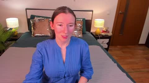 Snapshot of catherinewalls chatting on 05.31.26 Catrin online show from 05.31.26
