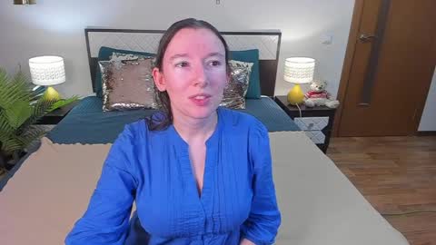 Snapshot of catherinewalls chatting on 06.01.26 Catrin online show from 06.01.26