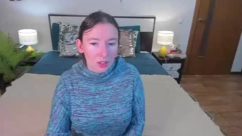 Snapshot of catherinewalls chatting on 06.26.26 Catrin online show from 06.26.26