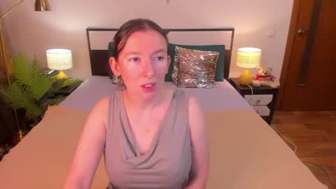 Snapshot of catherinewalls chatting on 07.09.26 Catrin online show from 07.09.26