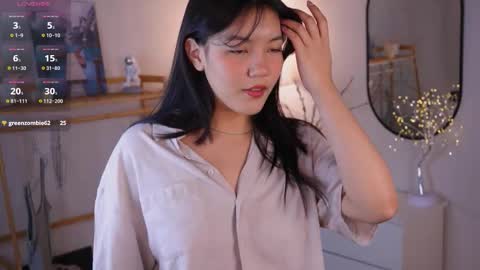 Snapshot of catheryneells chatting on 10.28.25 Lee online show from 10.28.25