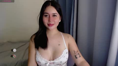 Snapshot of cathleya_ chatting on 01.01.25 Cathy online show from 01.01.25