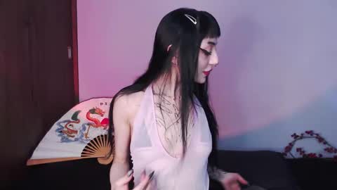 Cati help me reach my goal of 100 thumbs up again 3 online show from 01.11.25