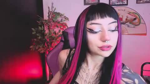 Snapshot of cati_petite chatting on 07.06.26 Cati help me reach my goal of 100 thumbs up again 3 online show from 07.06.26