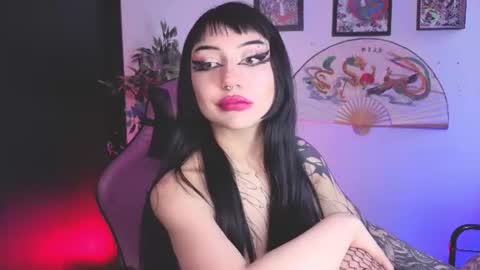 Snapshot of cati_petite chatting on 07.09.26 Cati help me reach my goal of 100 thumbs up again 3 online show from 07.09.26