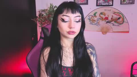 Snapshot of cati_petite chatting on 07.11.26 Cati help me reach my goal of 100 thumbs up again 3 online show from 07.11.26
