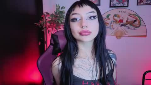 Snapshot of cati_petite chatting on 07.18.26 Cati help me reach my goal of 100 thumbs up again 3 online show from 07.18.26