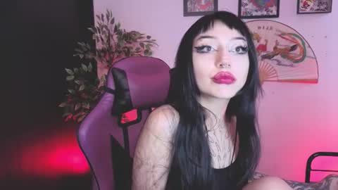 Snapshot of cati_petite chatting on 07.28.26 Cati help me reach my goal of 100 thumbs up again 3 online show from 07.28.26