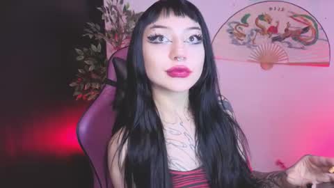 Snapshot of cati_petite chatting on 07.28.26 Cati help me reach my goal of 100 thumbs up again 3 online show from 07.28.26