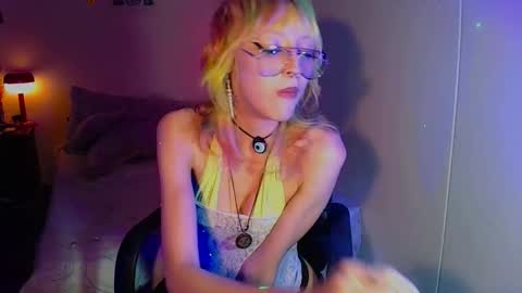 Snapshot of catkief420 chatting on 09.11.25 Cat online show from 09.11.25