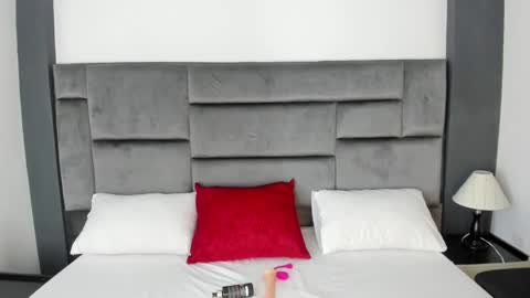 Catleya online show from 12.19.25