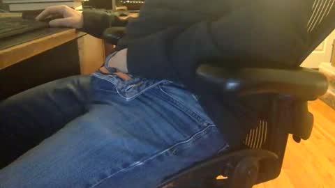 Snapshot of catmandoo21001 chatting on 12.13.24 catmandoo21001 online show from 12.13.24