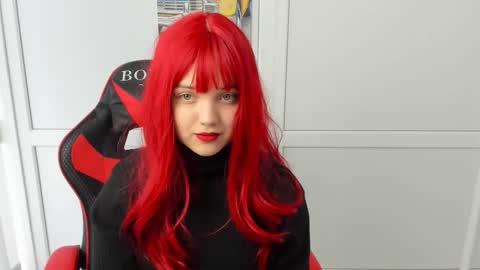 Snapshot of catrine_cute chatting on 04.12.26 Catrine online show from 04.12.26