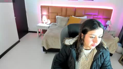 Snapshot of catti_brie_ chatting on 06.11.26 catti_brie_ online show from 06.11.26