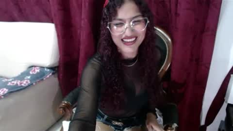 Snapshot of cattleya1618 chatting on 12.19.24 cattleya online show from 12.19.24