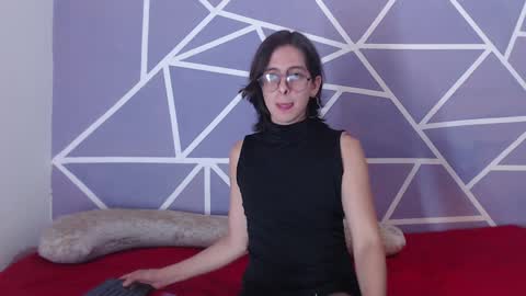 Snapshot of cava_pretty chatting on 12.10.24 cava_pretty online show from 12.10.24