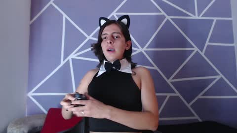 Snapshot of cava_pretty chatting on 12.18.24 cava_pretty online show from 12.18.24