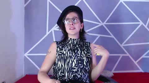 Snapshot of cava_pretty chatting on 01.13.25 cava_pretty online show from 01.13.25