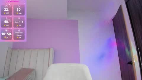 Snapshot of caylin_jordan chatting on 09.17.25 Cay online show from 09.17.25