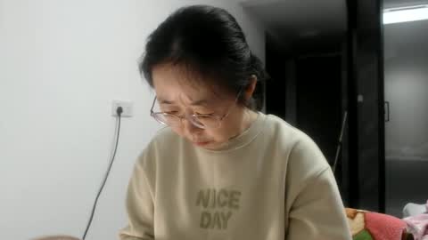 Snapshot of cbz112233 chatting on 01.05.25 ANNYANNY online show from 01.05.25