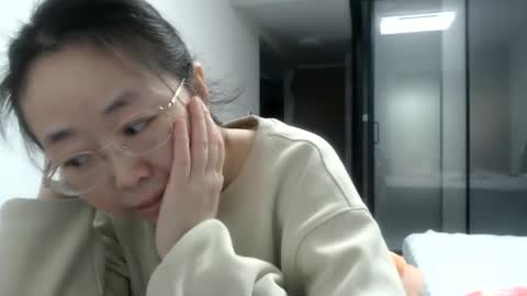 Snapshot of cbz112233 chatting on 02.05.25 ANNYANNY online show from 02.05.25