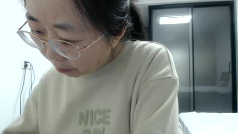 Snapshot of cbz112233 chatting on 02.22.25 ANNYANNY online show from 02.22.25