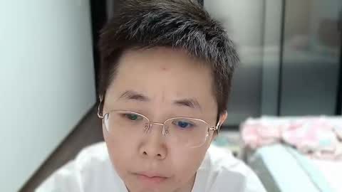 Snapshot of cbz112233 chatting on 09.22.25 ANNYANNY online show from 09.22.25