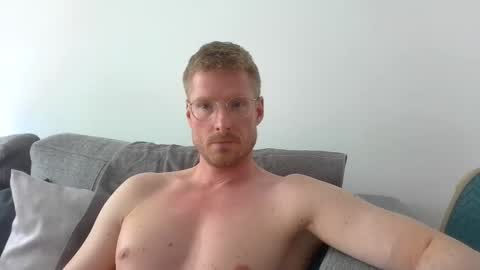 Snapshot of ccloser87 chatting on 05.15.26 ccloser87 online show from 05.15.26