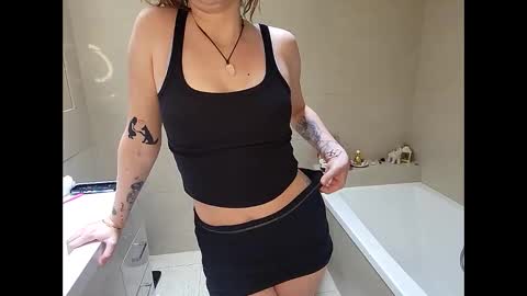 Snapshot of cctvxo chatting on 09.14.25 Sarahx online show from 09.14.25