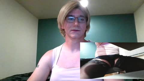 Snapshot of cdirish chatting on 11.30.25 cdirish online show from 11.30.25