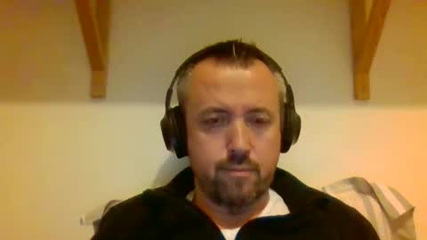 Snapshot of cebcool chatting on 02.10.25 Sb online show from 02.10.25