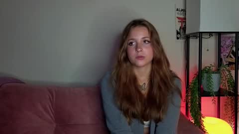 Lina  online show from 09.17.25