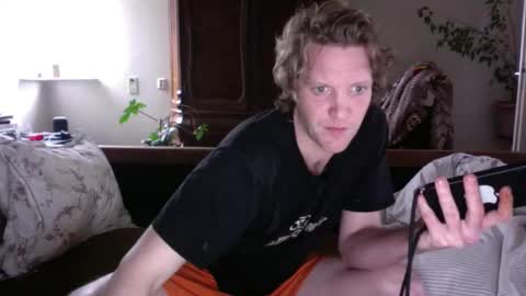 Snapshot of ceezeee chatting on 12.17.24 ceezeee online show from 12.17.24